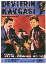 Devlerin Kavgası poster